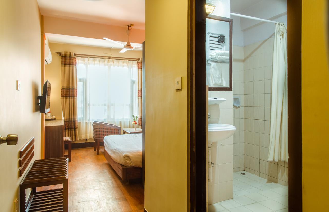 Little Nepal Inn Katmandu Dış mekan fotoğraf